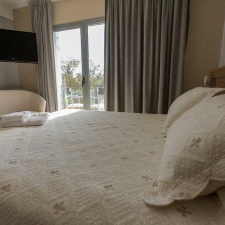 Apart Hotel Rivadavia 815 Neuquén Екстериор снимка