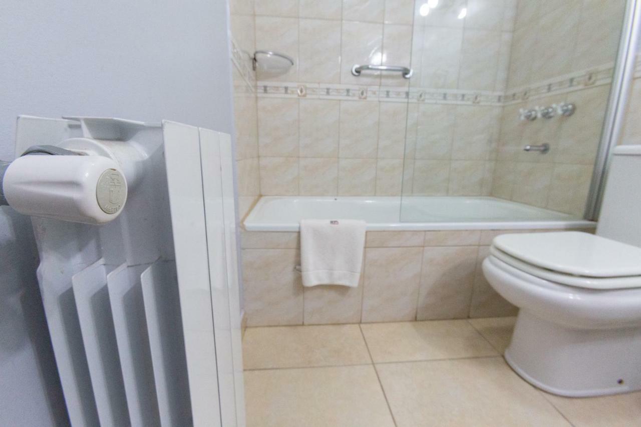 Apart Hotel Rivadavia 815 Neuquén Екстериор снимка