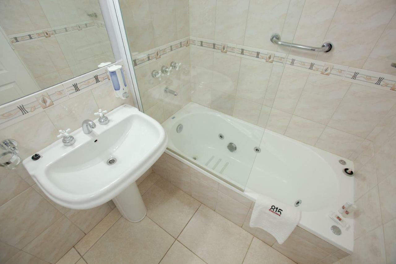 Apart Hotel Rivadavia 815 Neuquén Екстериор снимка