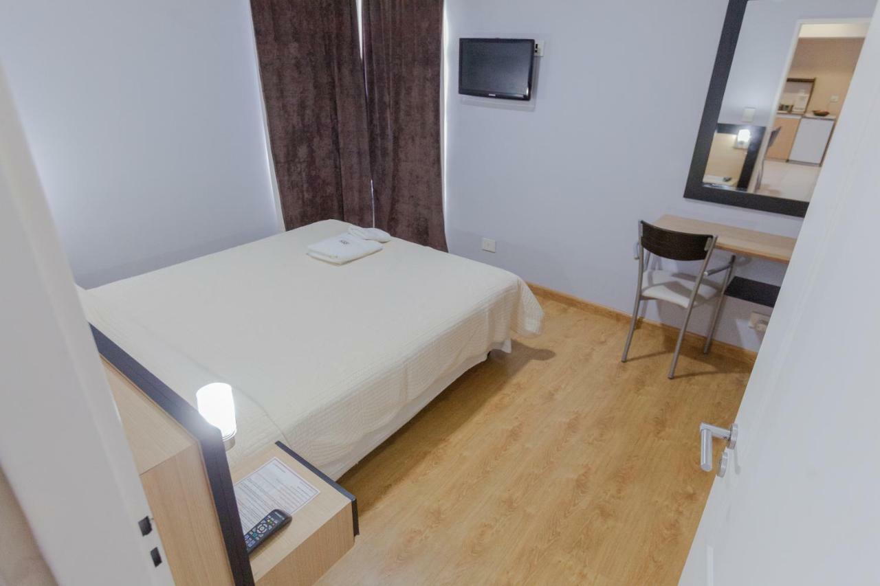 Apart Hotel Rivadavia 815 Neuquén Екстериор снимка